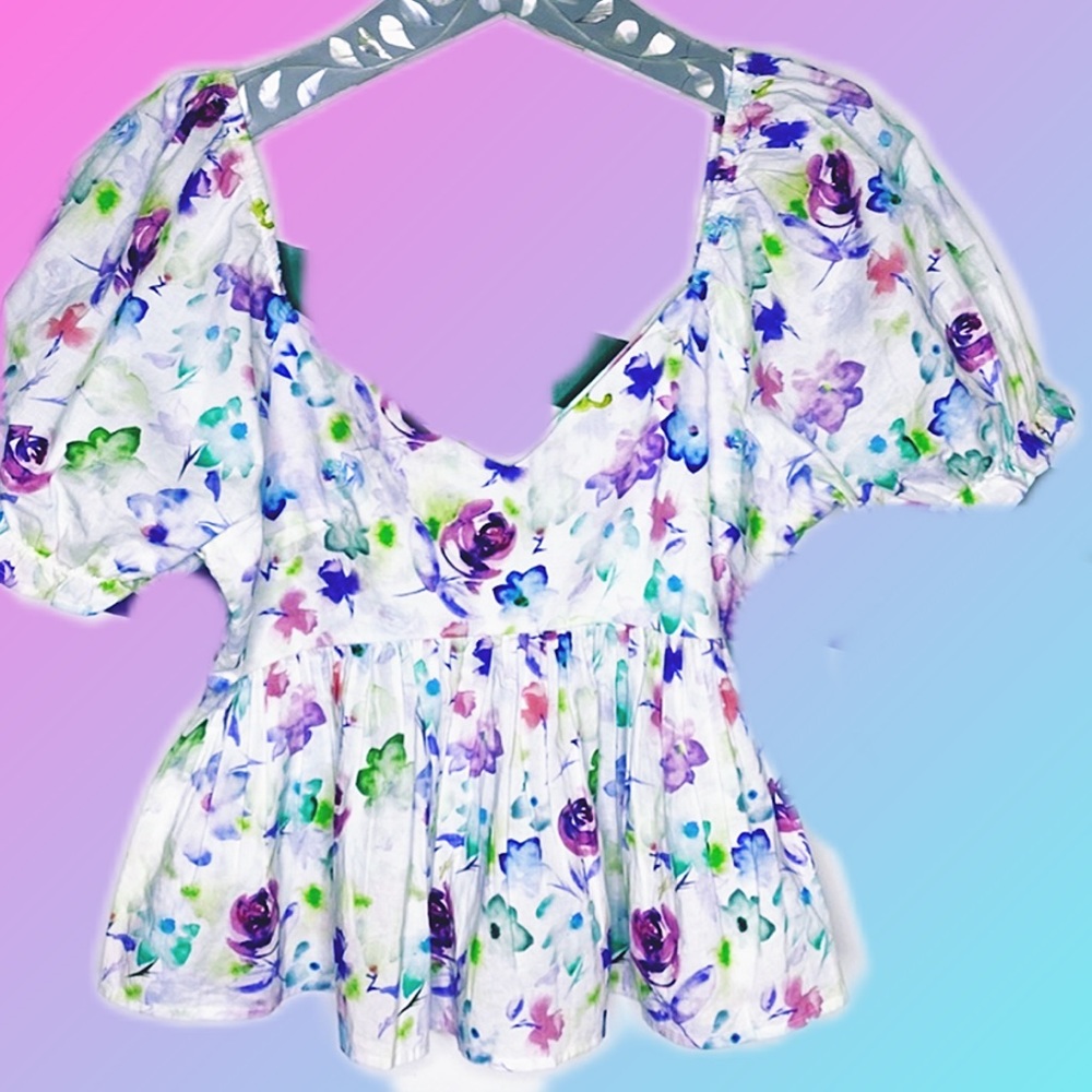 NEW Urban outfitters white will floral print puffy sleeves, cropped baby…
